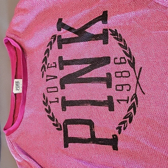 PINK small and xs sweat shirts and can cooler bag - Picture 3 of 5